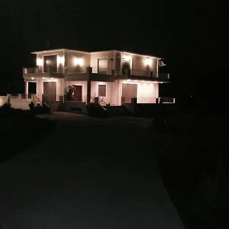 Kyparrisia, Pelloponese With Mountain And Sea Views Holiday home Glikorrizi